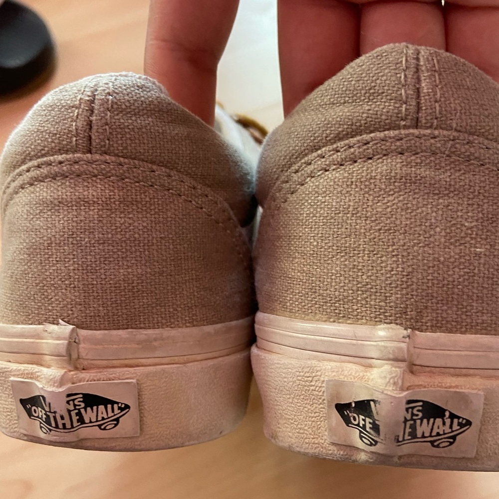 Vans - Picture 5 of 7